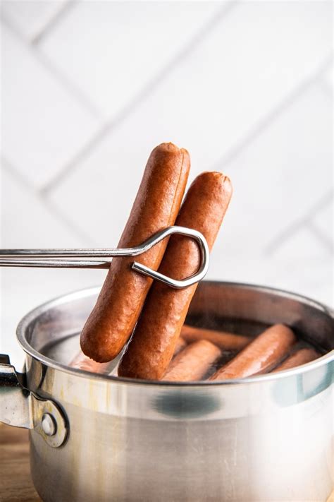 how to boil hot dogs on stove