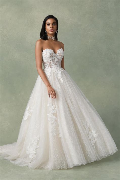 Abito Da Sposa A Cuore Esperia Spose Collection PRONOVIAS 2020