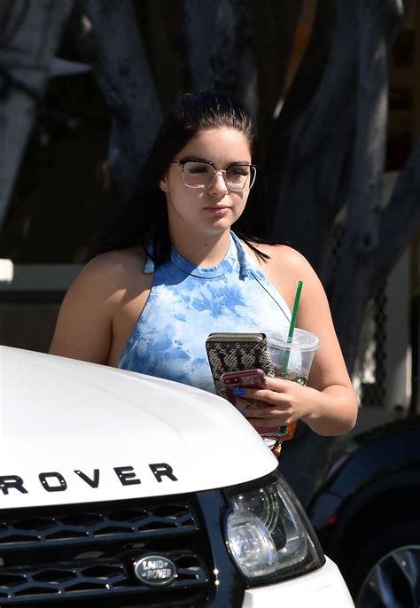 Ariel Winter: Annoyed And Incredibly Busty - The Fappening Leaked Photos