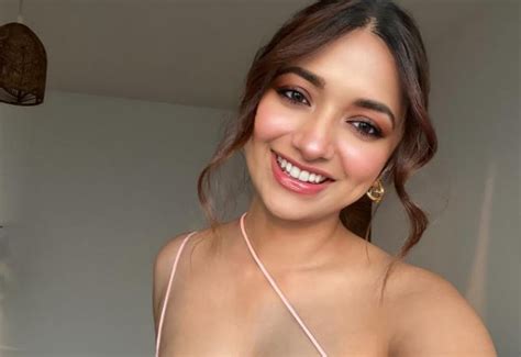 jiya shankar   bold photoshoot   braless backless dress people