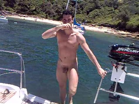 HOT MEN TAKING A DIVE FROM BOAT - ThisVid.com