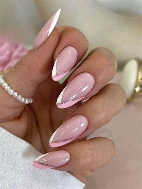 30 Gorgeous Almond Nail Ideas To Vamp Up Your Beauty - 244 | Classy