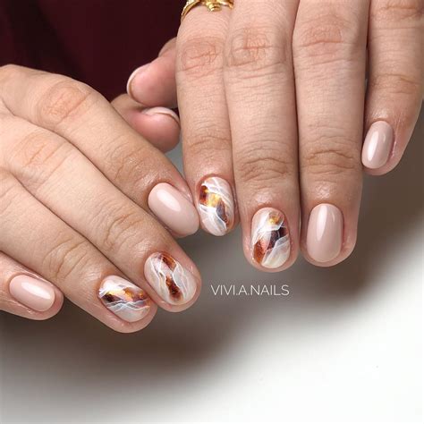 19+ Pretty Gel Fall Nail Ideas (2024 Trends) - DrExplains