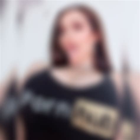 Larkin Love : r/PornstarTongues