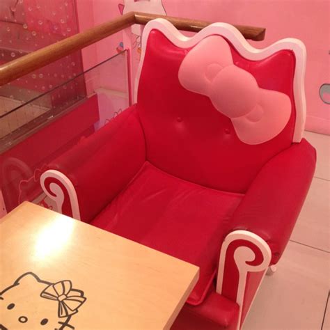 Hello Kitty chair | Hello kitty, Kitty, Decor