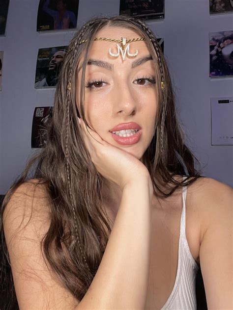 Letting my hair do the talking today : r/sexyhair