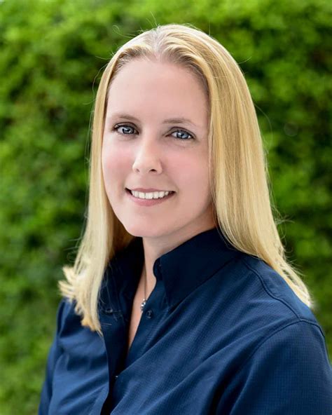 Ashley Reed's Instagram, Twitter & Facebook on IDCrawl