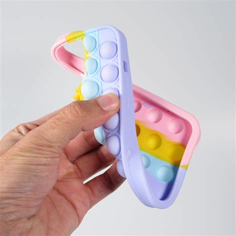 Coque iPhone 13 Pro Max - Silicone jeu éclate bulles anti-stress arc-en