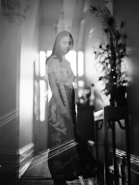 9 Potret Prosesi Siraman Adinia Wirasti, Sosoknya Tuai Banyak Pujian