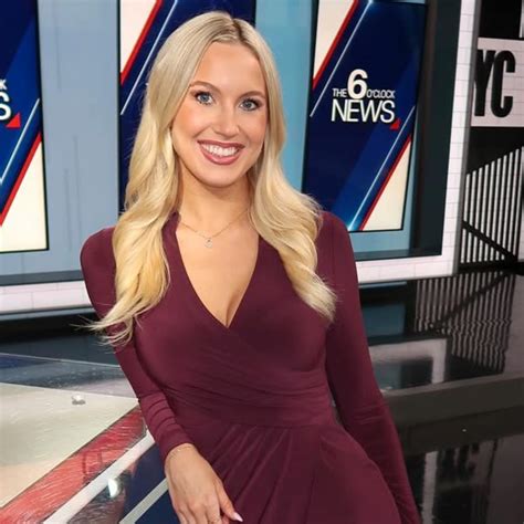 'Stunning' New York Weather Woman Goes Viral For Outfit Thursday - The Spun