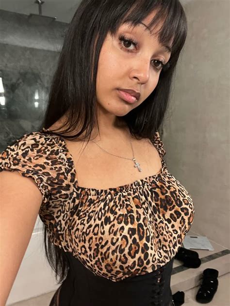 pinkpantheress | Pretty people, Model inspo, Celebs