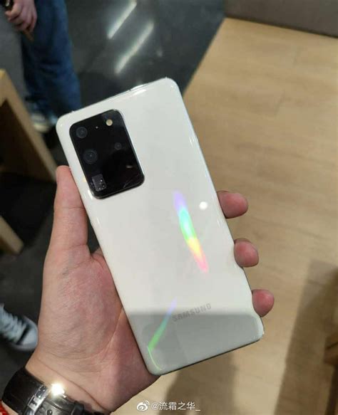Выходит новая версия самого спорного флагмана современности Samsung ...