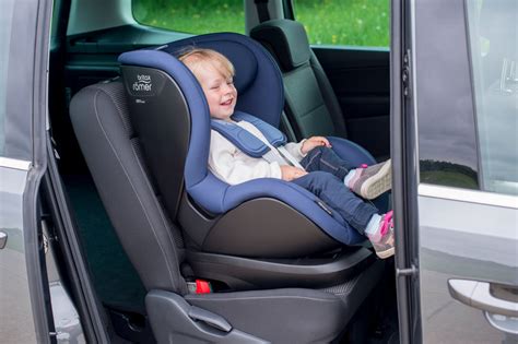 คาร์ซีท Britax รุ่น TRIFIX2 i-SIZE (15 เดือน - 4 ปี)