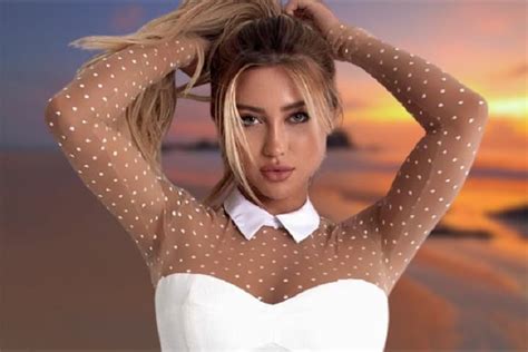 Who Is OnlyFans Model Stefanie Gurzanski? Find Her Wikipedia, Boyfriend