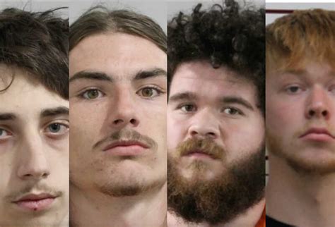 The Debate Over the Jeffrey Dahmer Crime Scene Photos Graphic - 25829cp