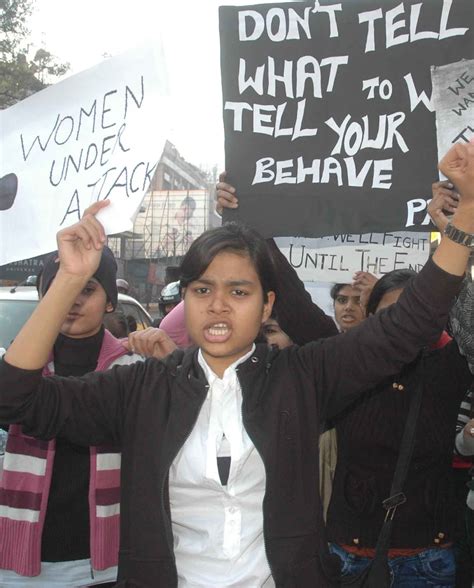 View Patna: Protests continue against Delhi gangrape