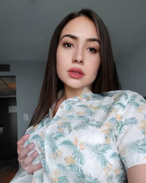 Enjoy your monday : r/latinas