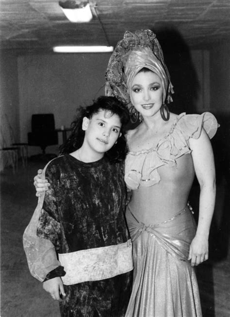 Angelica Maria Joven