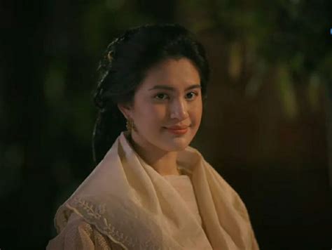 purest smile noli  tangere maria clara maria