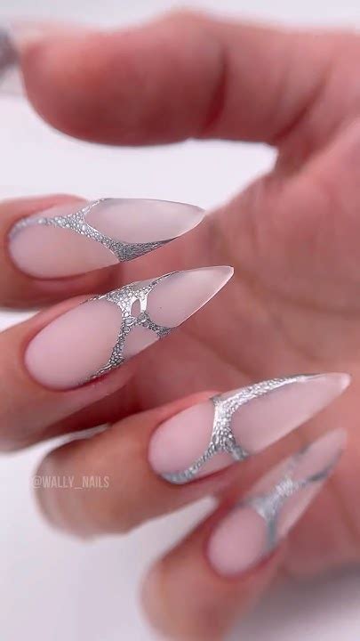 КАК НАРАСТИТЬ ГЕЛЕВЫЕ ТИПСЫ 🙌🏻 #wally_nails #nails #ногти - YouTube