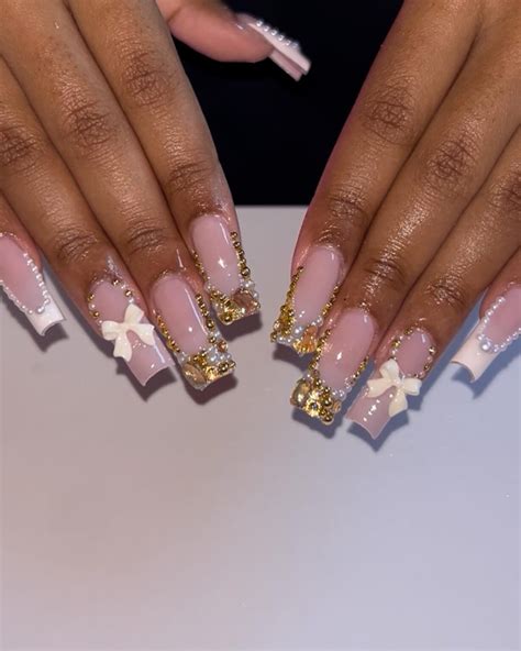 13 Stunning Homecoming Nails Ideas | Mummy Time