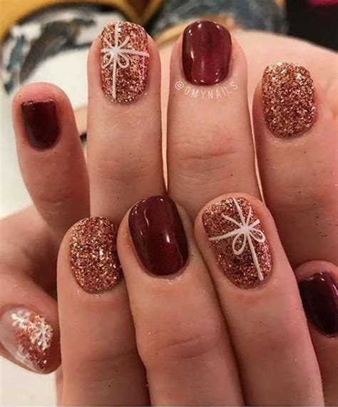 simple christmas nail art designs 6