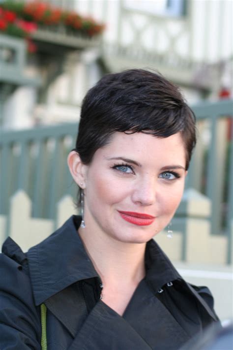 Pictures of Delphine Chanéac