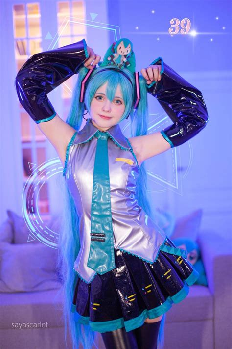 saya scarlet | Kostüm