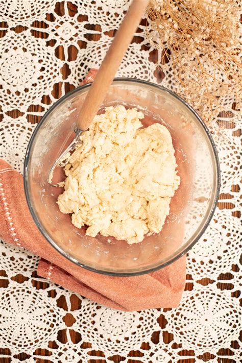 Sourdough Pie Crust Recipe: Flaky & Buttery - The Modern Day Cottage