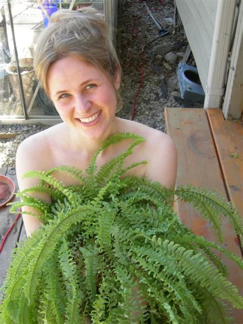 naked gardening day