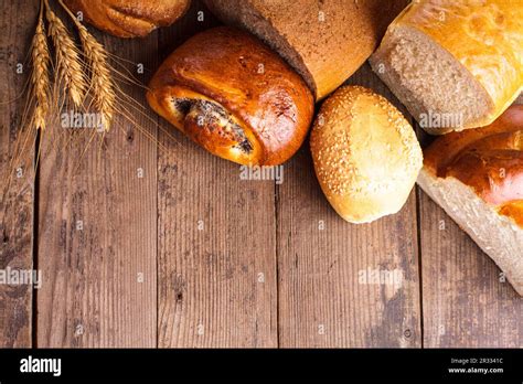 Types of bread Stock Photo - Alamy