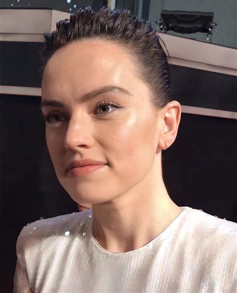 Beyond Beautiful : r/DaisyRidley