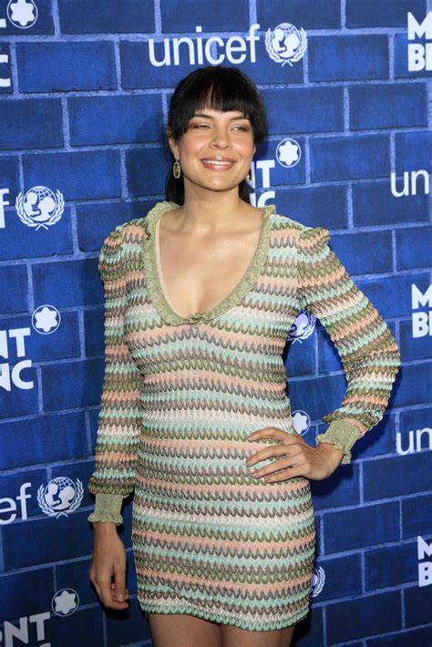 LOS ANGELES, FEB 23 - Zuleikha Robinson at the Pre-Oscar charity brunch