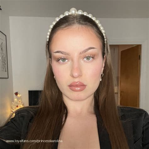 goddess karolinas official social fan page loyalfans