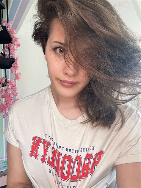 ThirstyLioness (@ThirstyLioness) / Twitter