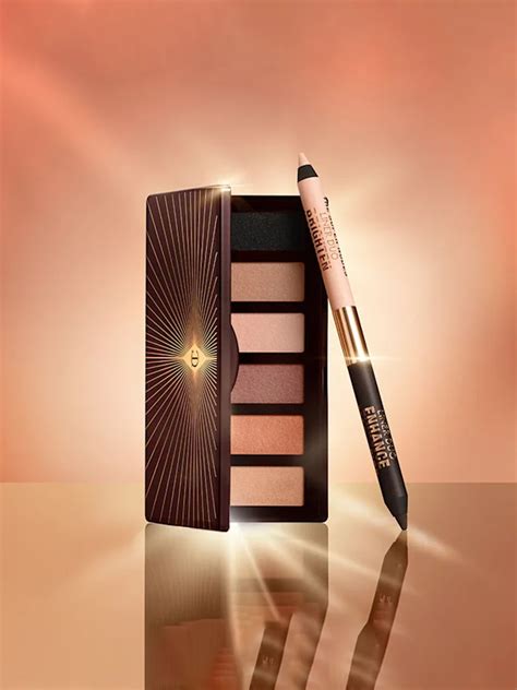 Charlotte Tilbury - SUPER NUDES EASY EYE PALETTE - Affordable beauty
