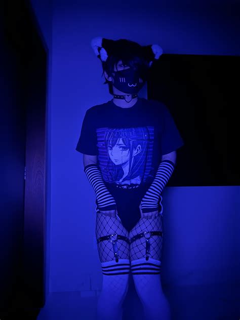 You got a femboy. Keep it or double it and give to the next person? : r