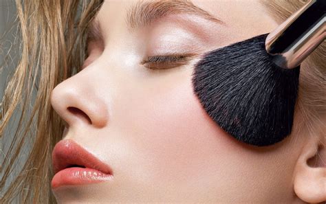 8 Unexpected Ways To Use Translucent Powder – Luxury by Sofia - Organic ...