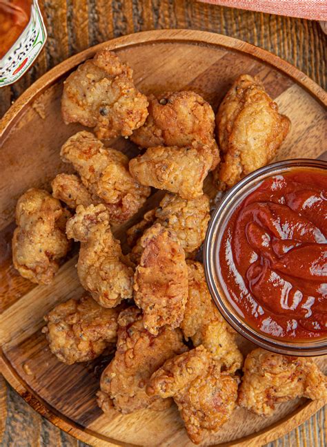 Chicken Eat Chicken Nuggets / CAT EATS CHICKEN NUGGET! • YoAnty Vlogs