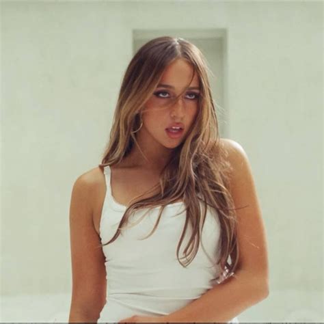 Tate McRae's 'So Close to What' Debuts with 31.8 Million Streams ...