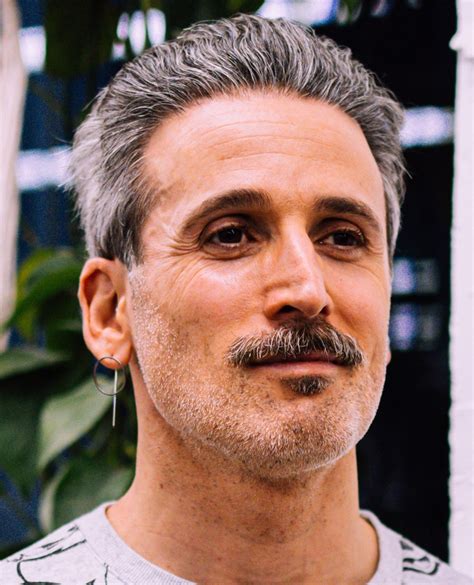 Men are debating the best hair styles for balding men 16