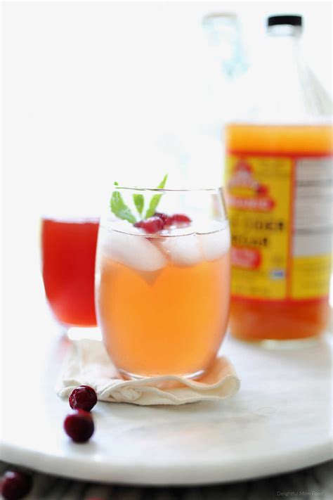 Cranberry Juice Detox Water for a Flat Belly - Delightful Mom Food