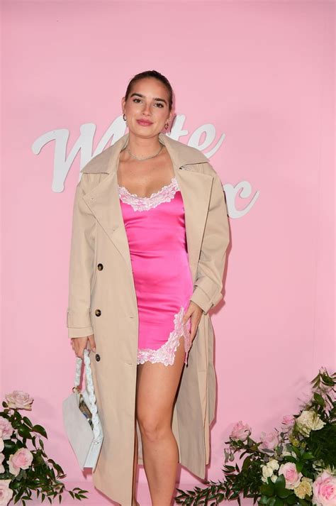 Natalie Mariduena Style, Clothes, Outfits and Fashion • CelebMafia