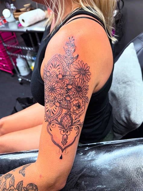 Beyond the Stars Tattoo... - Beyond the Stars Tattoo & Barber