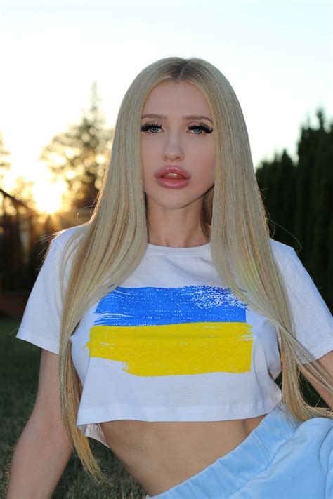 TW Pornstars - 3 pic. Darina. Twitter. Wishing you a peaceful sky where