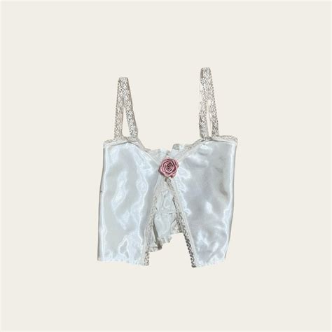 Love, Satine - "The summer is still here" collection 🥐🌷...