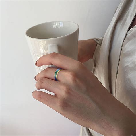 Thermochromic Glaze Fashion Ring with Light Reactive Color Shifting