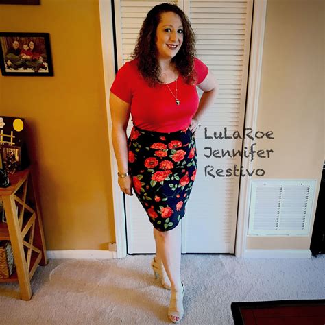 How amazing is this rose Cassie skirt?!?! I paired it with a Classic T