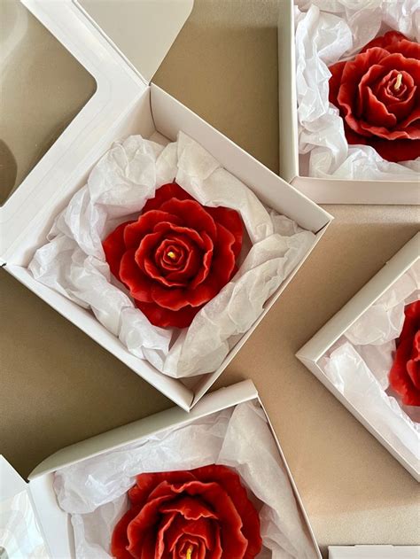 Роза в подарочной коробке | Handmade candles diy, Valentine candles ...