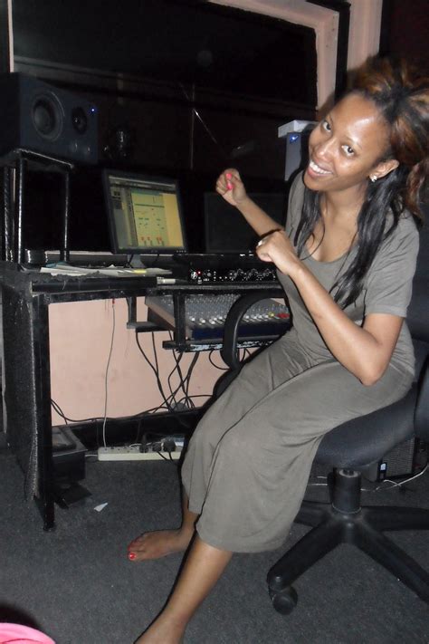 nuru  light  studio session